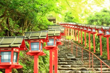 京都の代表的な縁結び・恋愛成就の神社12社